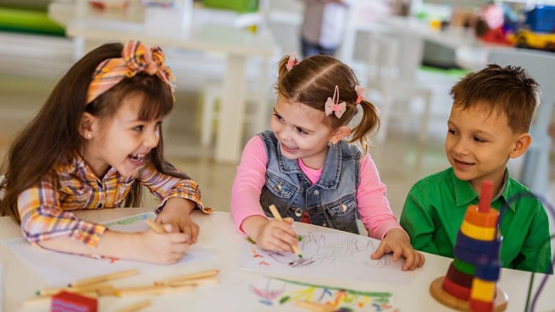 6 Effective Tips to Make Your Kids Smarter and Support Their Cognitive Development