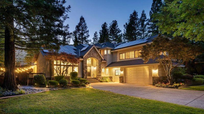 Colbie Caillat, Elton John Tribute Headline Alameda County Fair