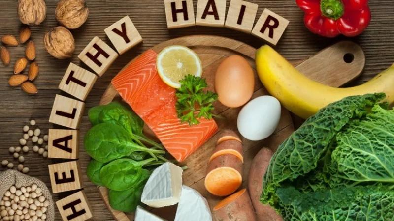 3 Superfoods Nutritionist recommends for Healthy Hair