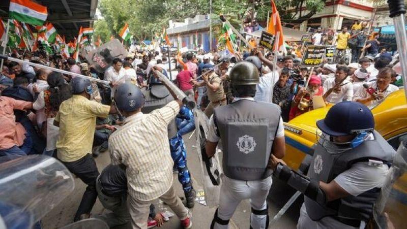 RG Kar Protest Turns Violent in Kolkata; Victim’s Mother Alleges Assault by Mamata’s Police