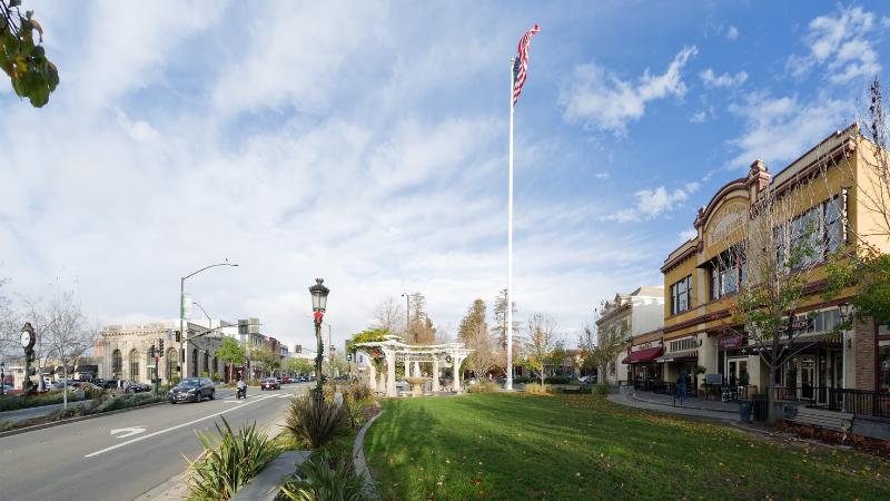 Livermore Residents Happy With Life, Less With Govt