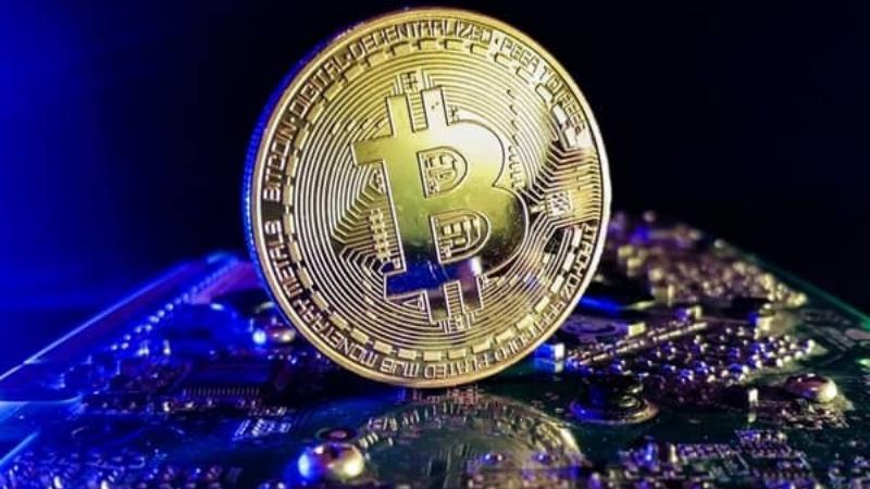 Bitcoin Hits $106,000 as Investors Anticipate Fed Rate Cut