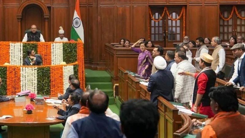 AAP MLAs Blocked from Delhi Assembly After Suspension Over Liquor Policy Uproar