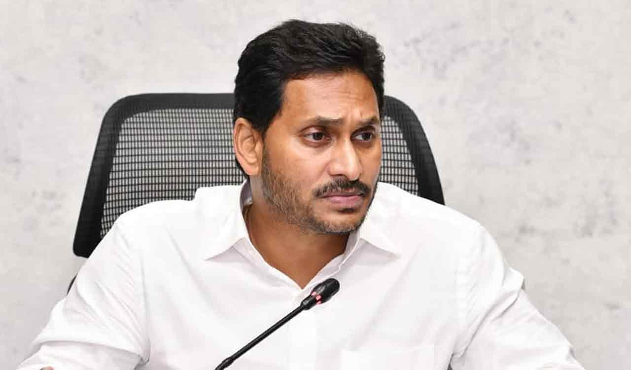 Andhra Pradesh Politics  Jagan Reacts to Vallabhaneni Vamsi's Arrest Amid Turmoil