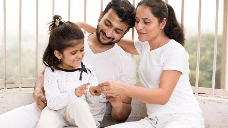 9 Effective Parenting Tips to Raise Obedient and Happy Kids