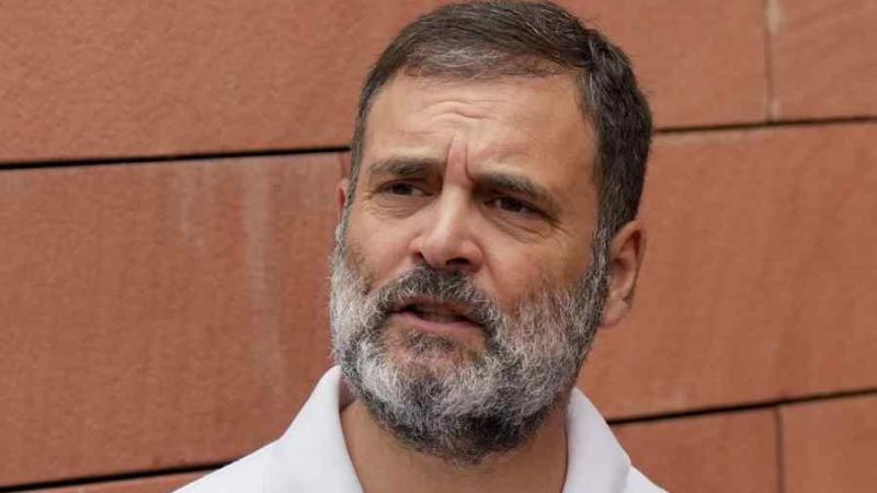 Rahul Gandhi Stopped at Ghazipur Border on Way to Sambhal