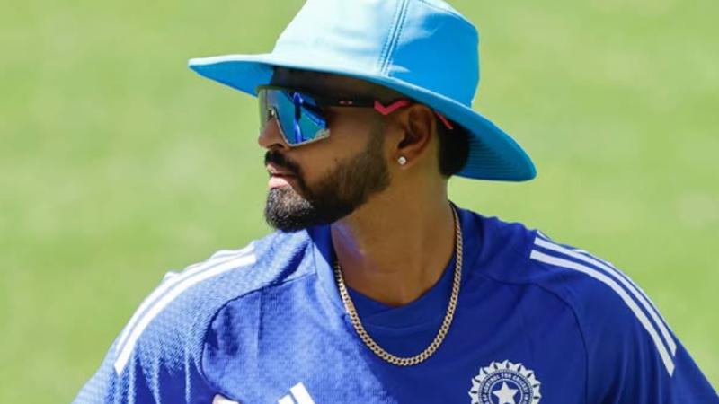 Shreyas Iyer in ICU After Rib Injury, Internal Bleeding During Sydney ODI