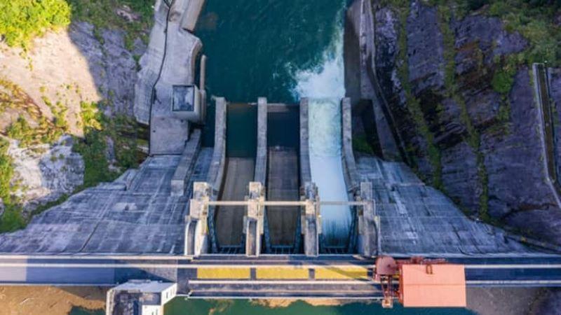 China Approves World's Largest Hydropower Dam, Sparking Concerns