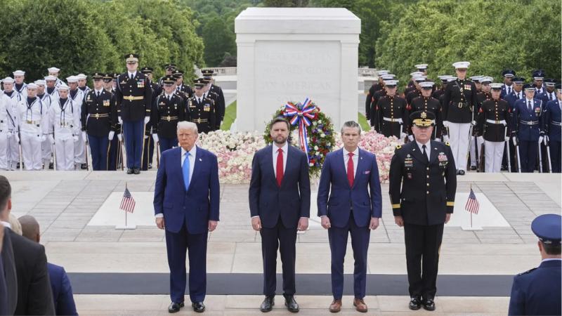 Trump pays tribute to fallen soldiers, shares personal stories at Arlington