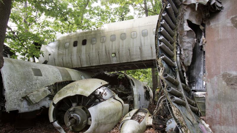 Plane from New Jersey crashes in San Diego neighborhood