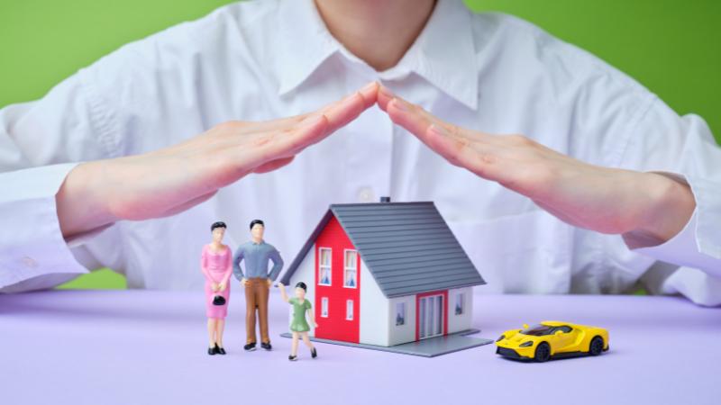 ​Farmers Insurance agent alleges wrongful policy cancellations affecting seniors