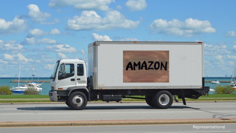 Driver falls asleep and crashes into Amazon truck in Mineral Wells
