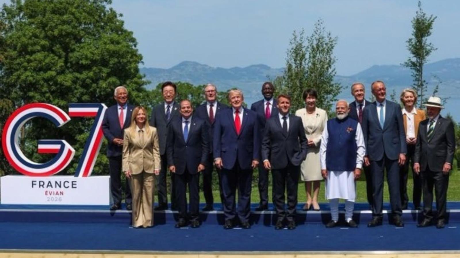 Modi G7 Group Photo: Indian Leader Joins Trump, Macron in Evian