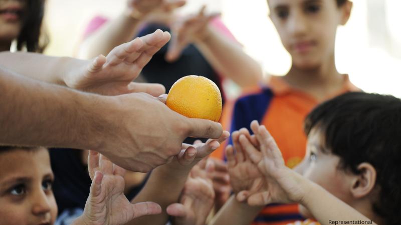 Los Gatos park-it market brings free groceries to families and students in need