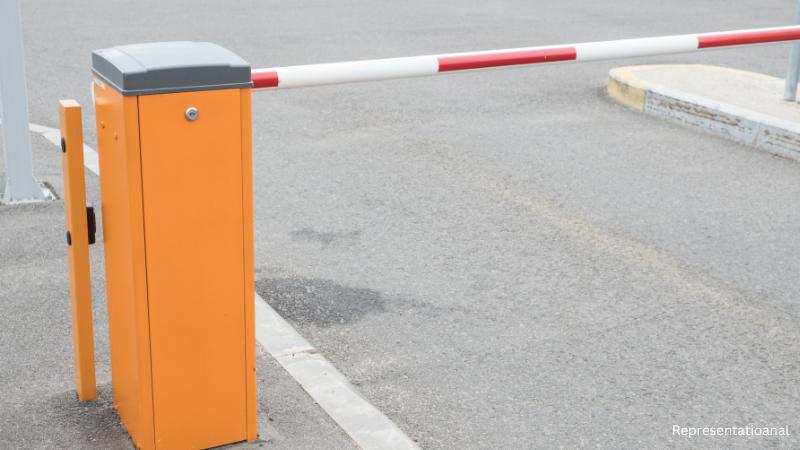 Road reopens near Metro entrance after Bethesda water main break
