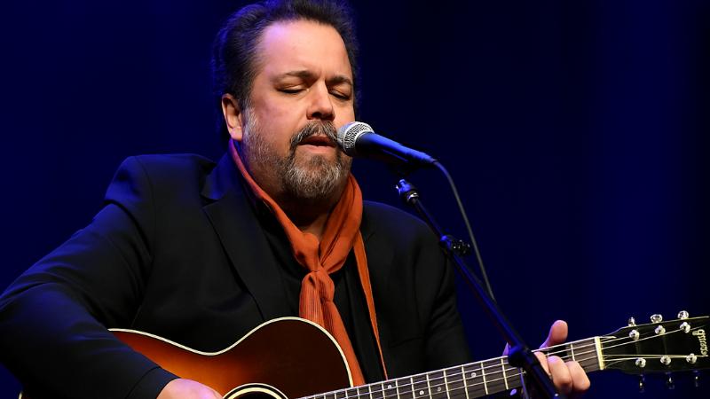 Raul Malo, Mavericks frontman and genre-bending icon, dies at 60