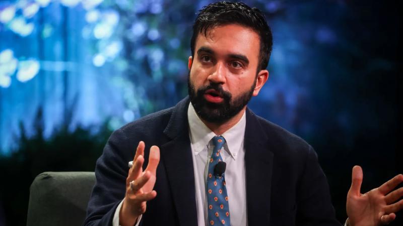 Indian-Origin Zohran Mamdani Defeats Cuomo in New York Democratic Mayoral Primary