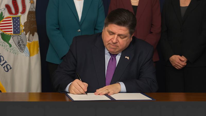 Illinois legalizes medical aid in dying for terminally ill patients starting in 2026