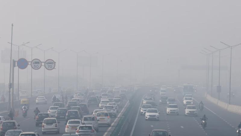 Foggy Weather Causes Chaos in Delhi Flights and Trains Delayed Due to Zero Visibility