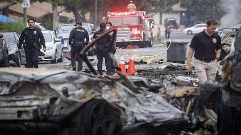 Small plane crashes in San Diego’s Murphy Canyon, kills several and burns multiple homes
