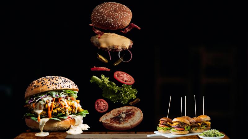 Molly Schuyler Wins Z-Burger Championship With Record 40 Burgers in 10 Minutes