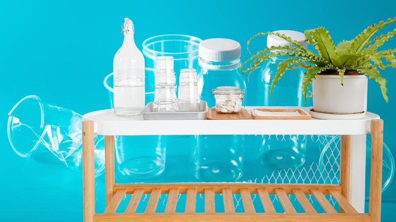 Illinois hotels to ban small plastic bottles by July 2025 under new law