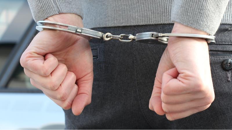 Democrats Urge Congress to Ban ICE Arrests by Unidentified Agents in Public Spaces