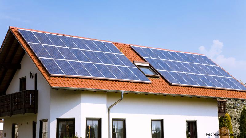 Deadline looms for clean energy tax credit as solar demand rises in Illinois