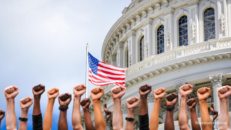 DC residents protest federal takeover of Metropolitan Police Department