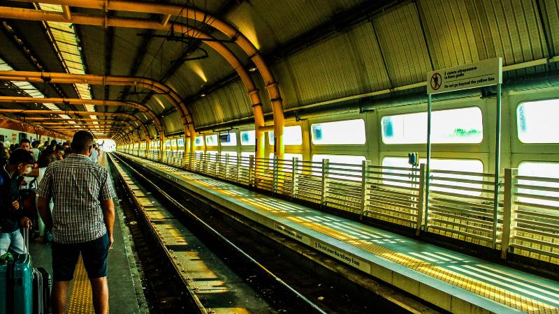 No deal reached as NJ Transit engineers walk off job, paralyzing rail service