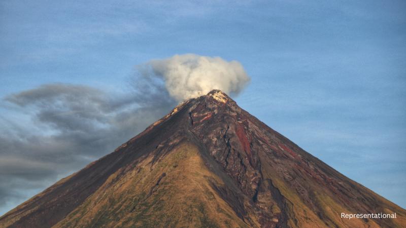 Klyuchevskoy volcano in Russia erupts after massive earthquake shakes Kamchatka Peninsula