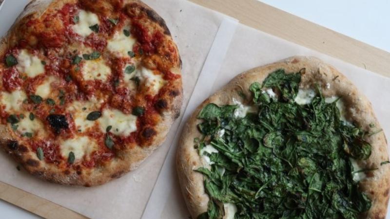 Legendary Great Lake pizza reopens in Chicago drawing nostalgia and buzz