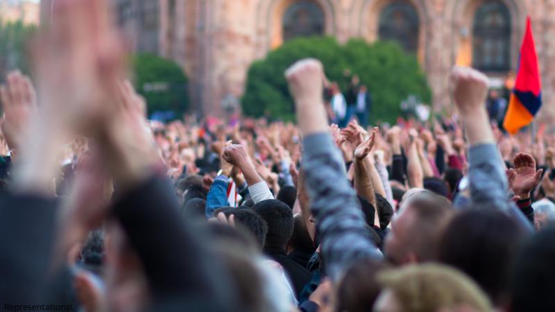 Protesters Clash With ICE Agents Outside San Francisco Immigration Court