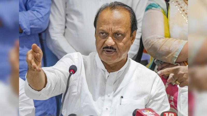 Maharashtra Deputy Chief Minister Ajit Pawar Stops Convoy to Assist Injured Man in Pune