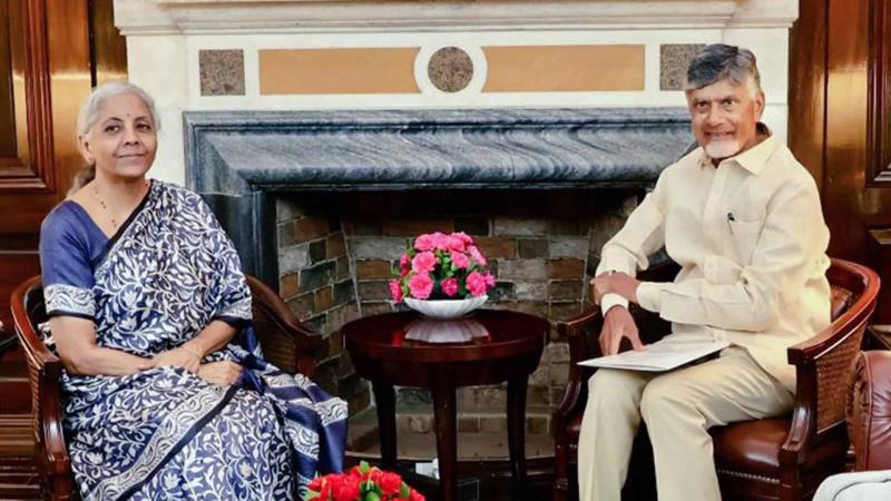 Chandrababu Naidu's Dedication  A Midnight Meeting with Finance Minister Highlights His Commitment to Andhra Pradesh