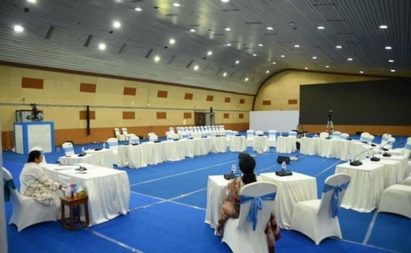 Stand-Off Continues Between Mamata Banerjee and Junior Doctors Amid Ongoing Strike in Kolkata