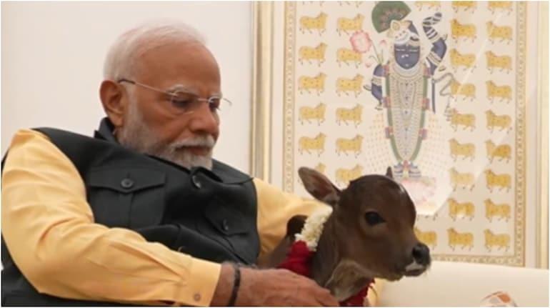 PM Modi Welcomes Adorable New Member to 7 Lok Kalyan Marg Meet Deepjyoti