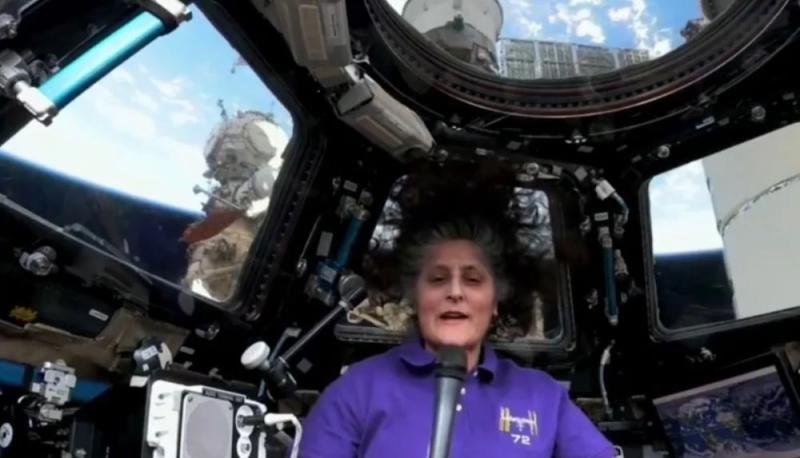 Experiencing 16 Sunrises and Sunsets Life Aboard the International Space Station