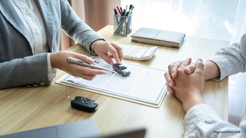 12 Essential Documents to Carry When Buying a Car