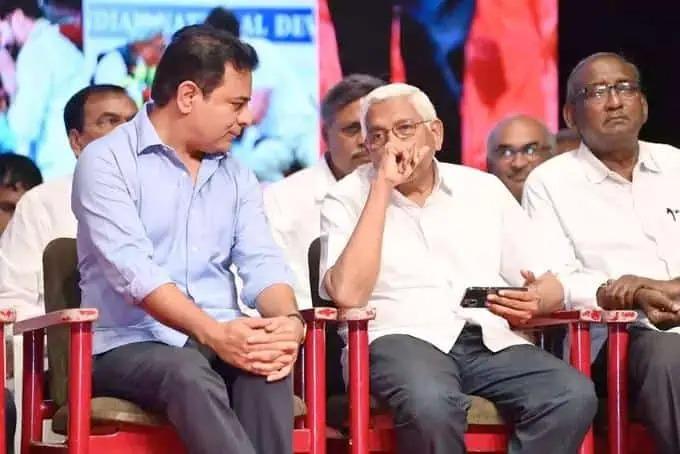 A Nostalgic Reunion KTR and Professor Kodandaram Meet at Memorial for Sitharam Yechury