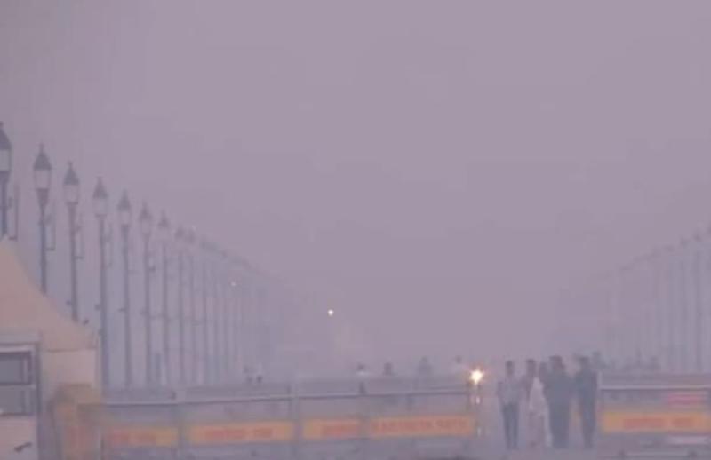  Pollution Crisis in Delhi  69% of Families Report Health Issues Post-Diwali 