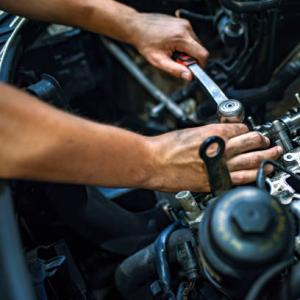 Common Signs Your Engine Head Needs Urgent Attention