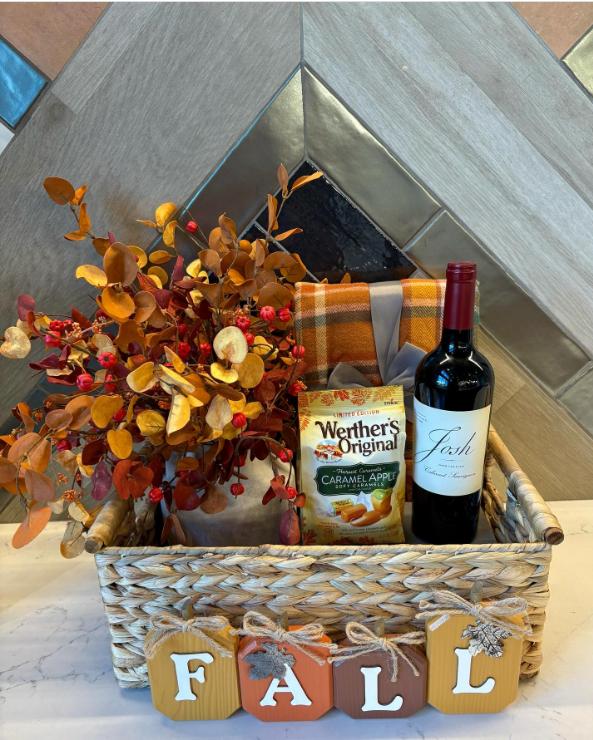 Create Joy with Beautifully Crafted Holiday Gift Baskets