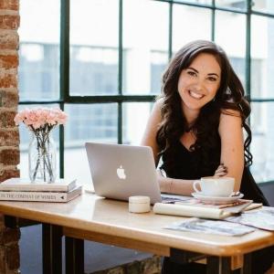 How a Logo Design Company Dubai Can Elevate Your Brand Image