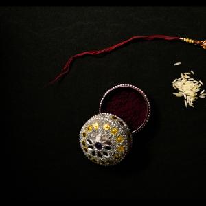 Send Rakhi To Canada and Celebrate Raksha Bandhan with Loved Ones in Every Major City