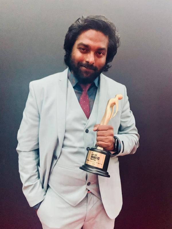 Mark K Robin Wins Appreciation For Chartbuster Album For 8 A.M. Metro