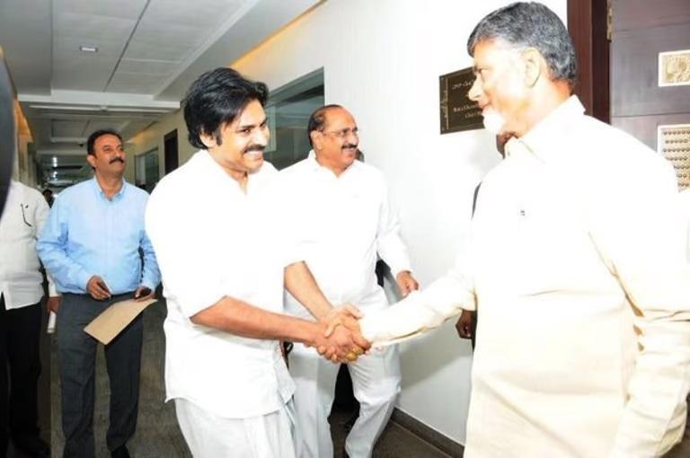 Pawan Kalyan's meeting with Chandrababu goes on for 3 hours