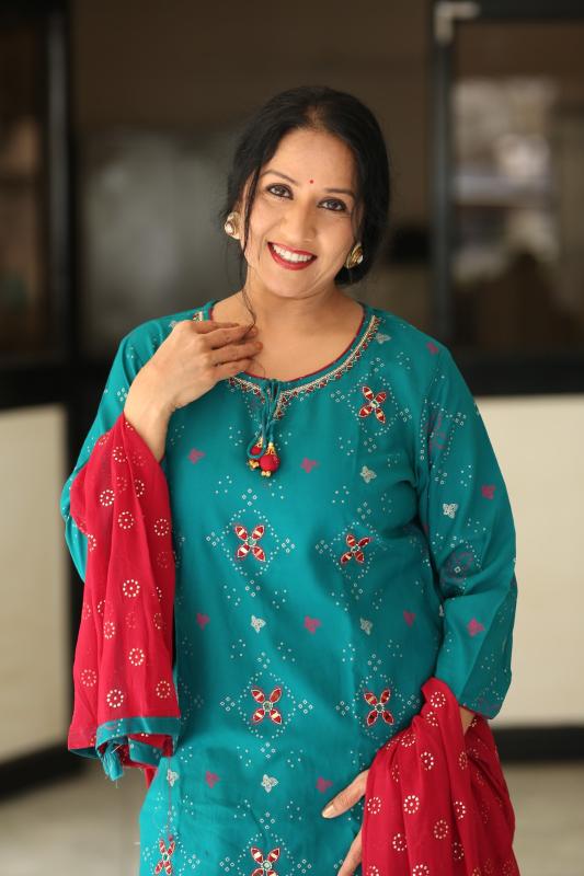 utmost passion in acting, I want to return to Tollywood  Prashanthi Harathi