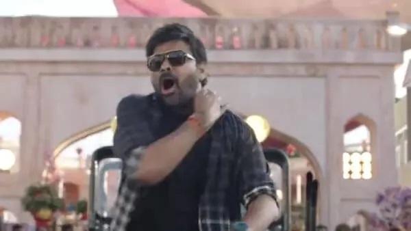 Chiru Leaks  Megastar Chiranjeevi Imitates His Brother Power Star Pawan Kalyan