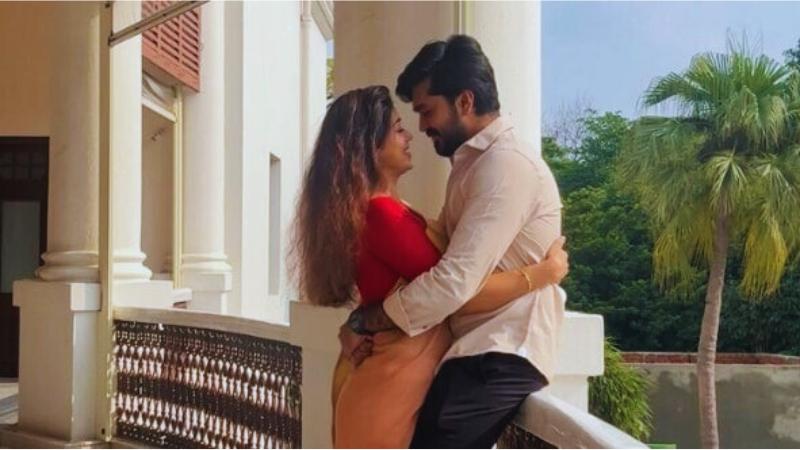 Nivetha Pethuraj Deletes Engagement Photos With Rajhith &ndash; Breakup Rumors Heat Up Online